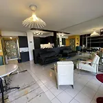Moderne Avec Terrasse Vue Et Parking A - Fr-1-474-205 *