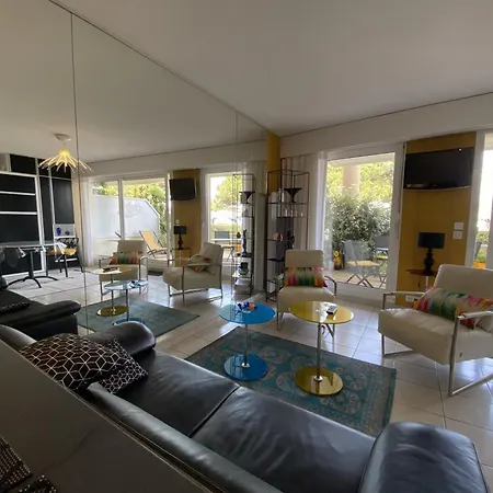 Moderne Avec Terrasse Vue Et Parking à - Fr-1-474-205 *
