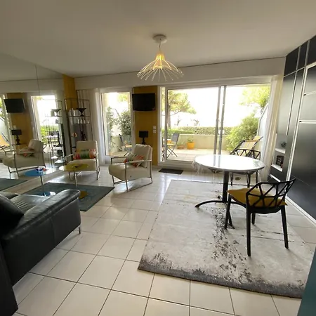 Moderne Avec Terrasse Vue Et Parking A - Fr-1-474-205 * Αρασόν
