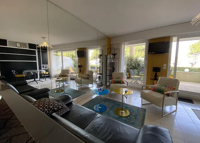 Moderne Avec Terrasse Vue Et Parking A - Fr-1-474-205 *